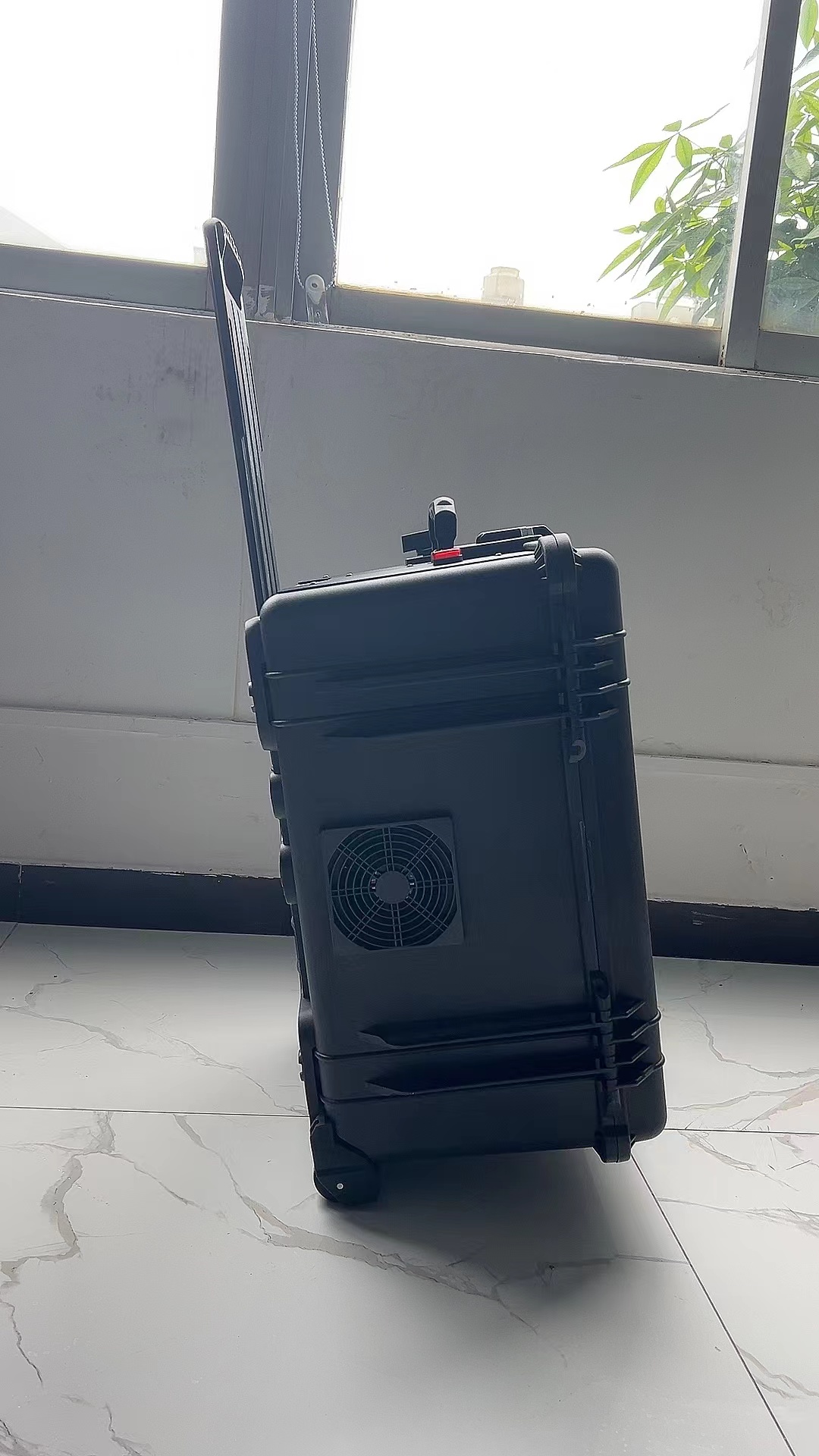 图木舒克手拉箱型移动通信干扰器